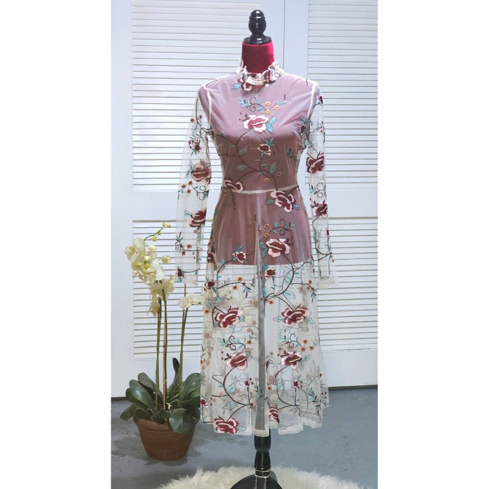 NWT Endless Rose Women's Embroidered Boho Sheer Overlay Midi Dress Sz Xs 2452 - Picture 2 of 16